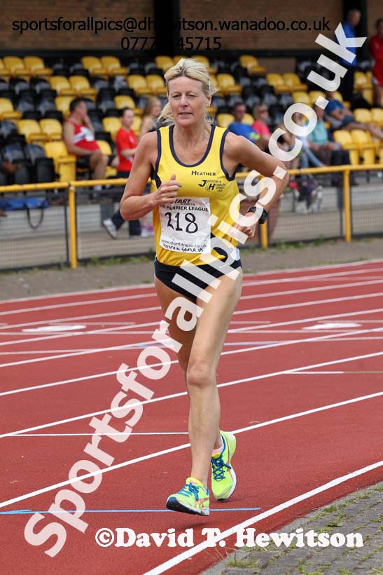 One mile, North East Masters Champs, Monkton Stadium,  Jarrow. Photo: David T. Hewitson/Sports for All Pics